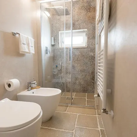 Bed and breakfast Guerrieri & 4*